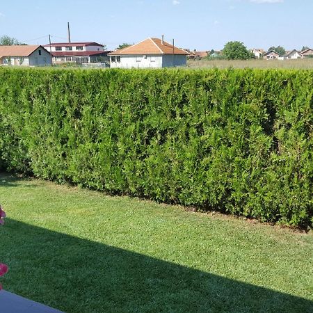 Holiday Home Di More Jagodina Luaran gambar