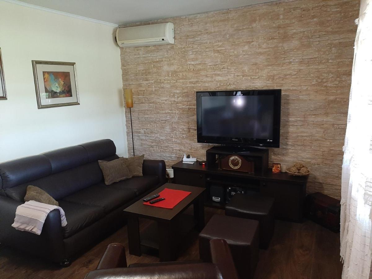 Holiday Home Di More Jagodina Luaran gambar