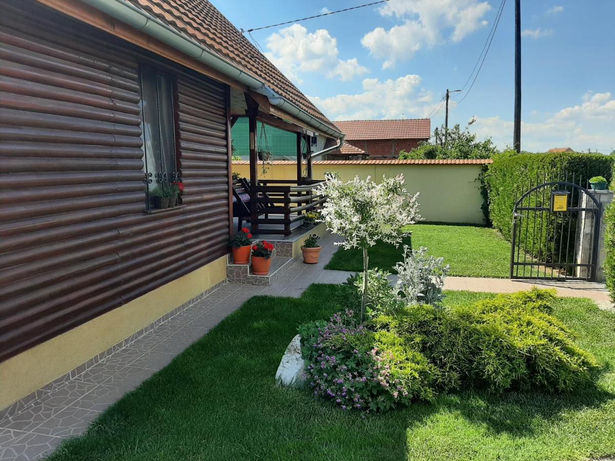 Holiday Home Di More Jagodina Luaran gambar