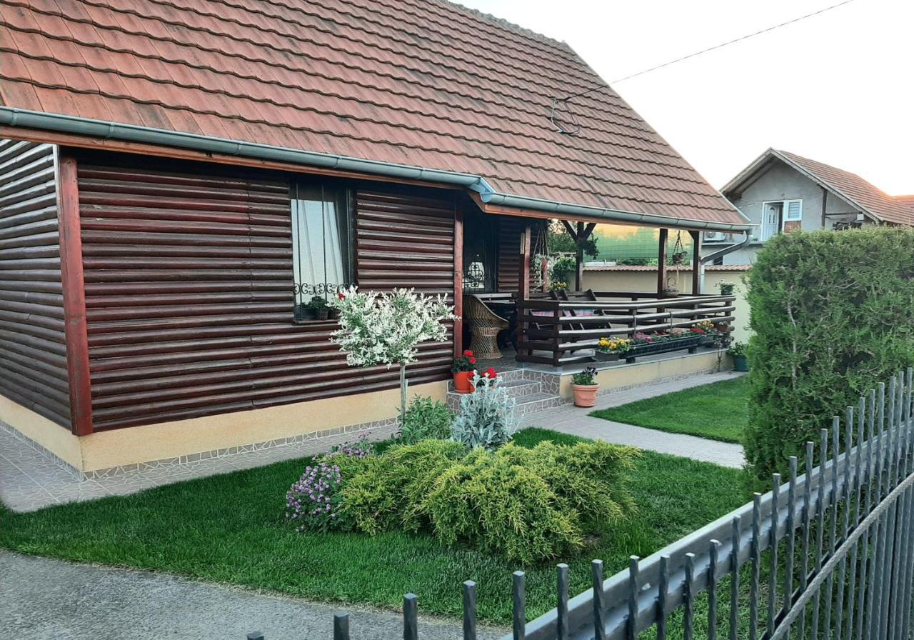 Holiday Home Di More Jagodina Luaran gambar